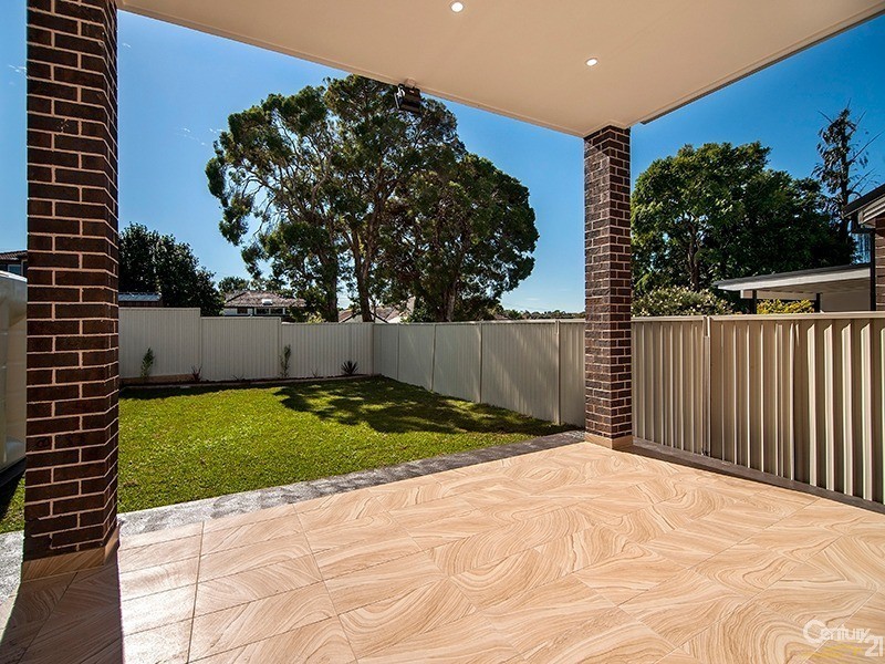 15a Taloma Street, Picnic Point NSW 2213