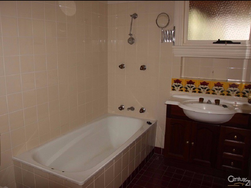 53 Prince Street, Picnic Point NSW 2213