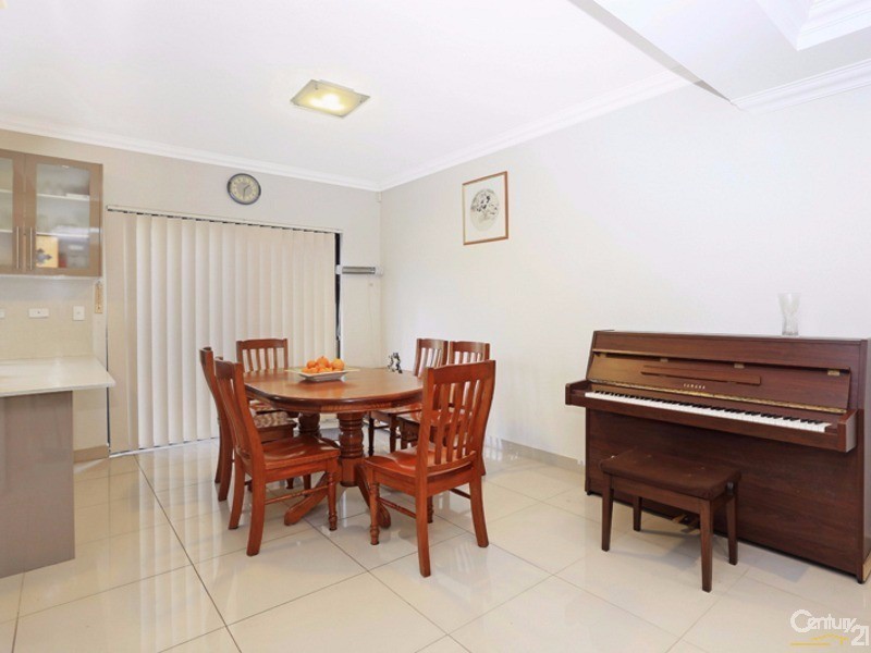 39 Tompson Road, Revesby NSW 2212