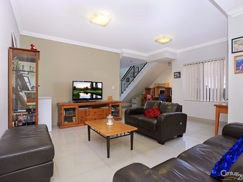 39 Tompson Road, Revesby NSW 2212