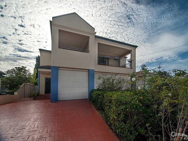 6a  Donald Street, Picnic Point NSW 2213