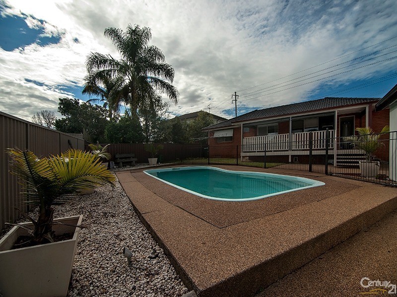 165 Nuwarra Road, Moorebank NSW 2170