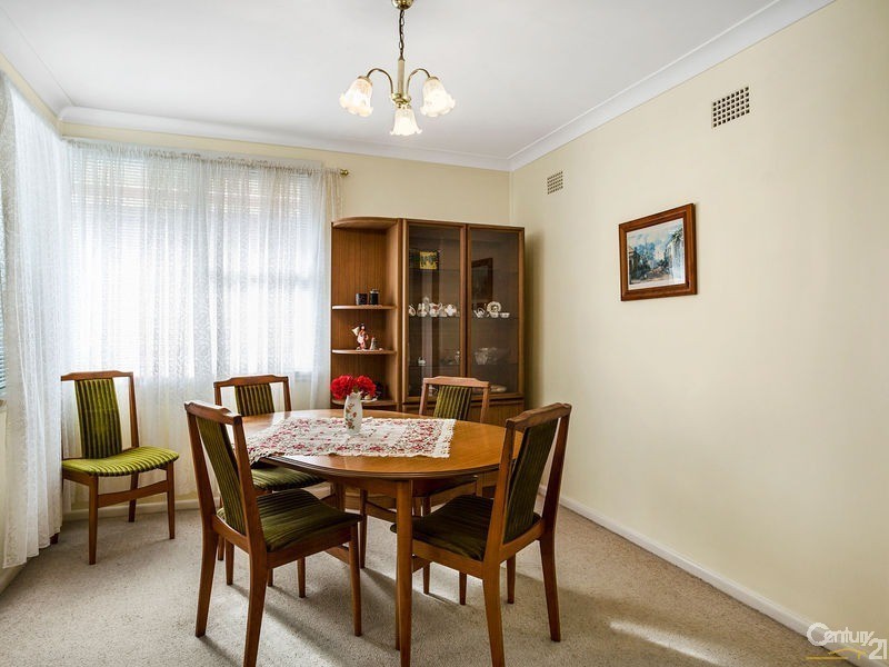 52 Gowlland Parade, Panania NSW 2213