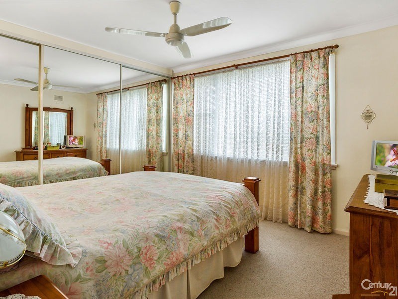 52 Gowlland Parade, Panania NSW 2213