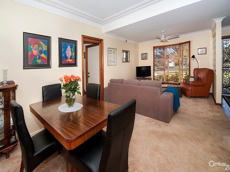 8 Monie Avenue, East Hills NSW 2213