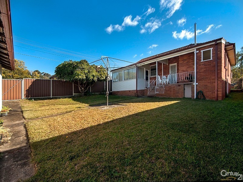 23 Kennedy Street, Picnic Point NSW 2213