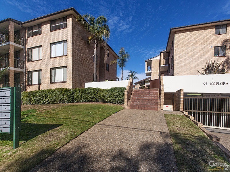 2/94-100 Flora Street, Sutherland NSW 2232