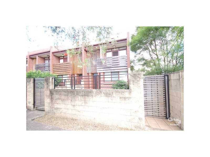 4/15 Adderton Rd, Dundas NSW 2117