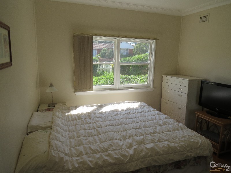 8 MAY ST, Constitution Hill NSW 2145