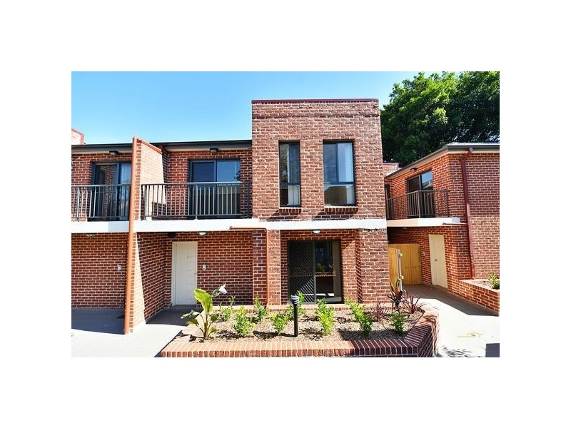 2/1-13 Pennant Ave, Denistone NSW 2114