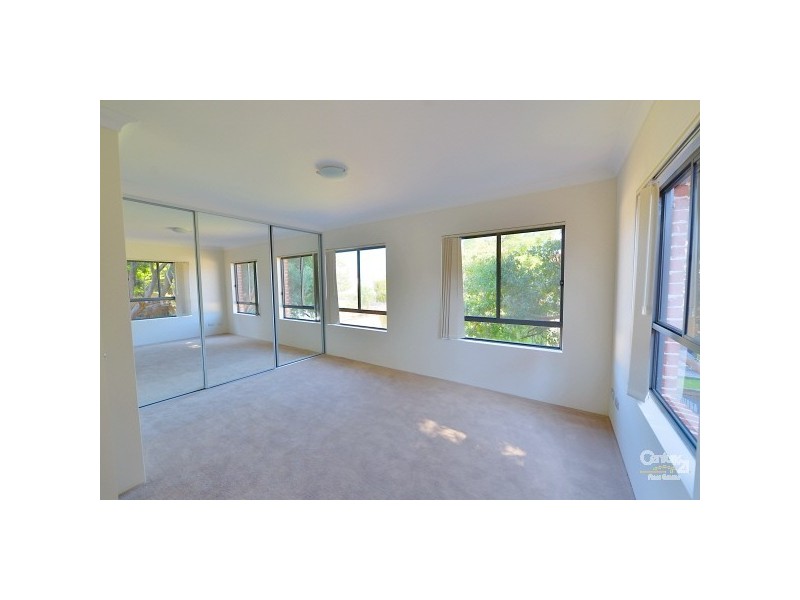 2/1-13 Pennant Ave, Denistone NSW 2114