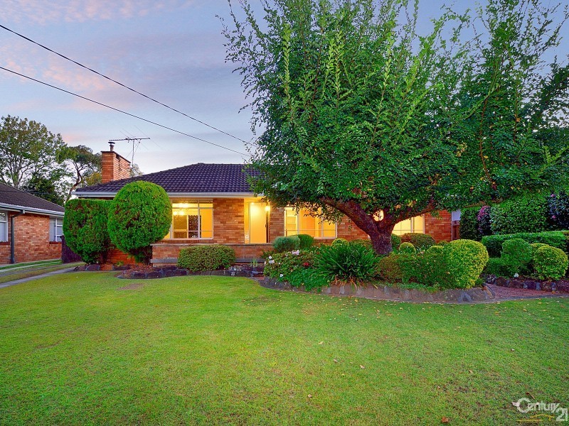 15 EDEN AVENUE, Turramurra NSW 2074