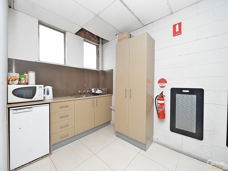 23-25 WINDSOR ROAD, Northmead NSW 2152