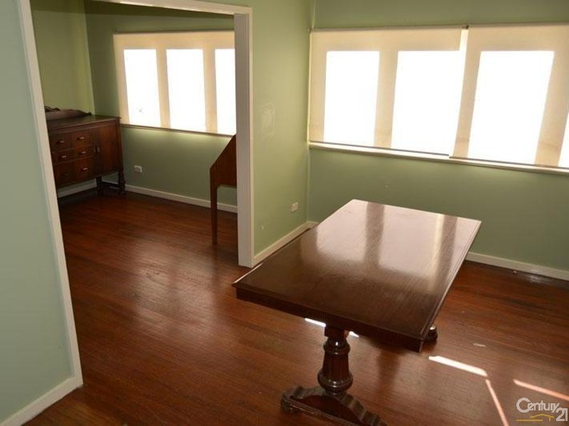 32 Alexandria Ave, Eastwood NSW 2122