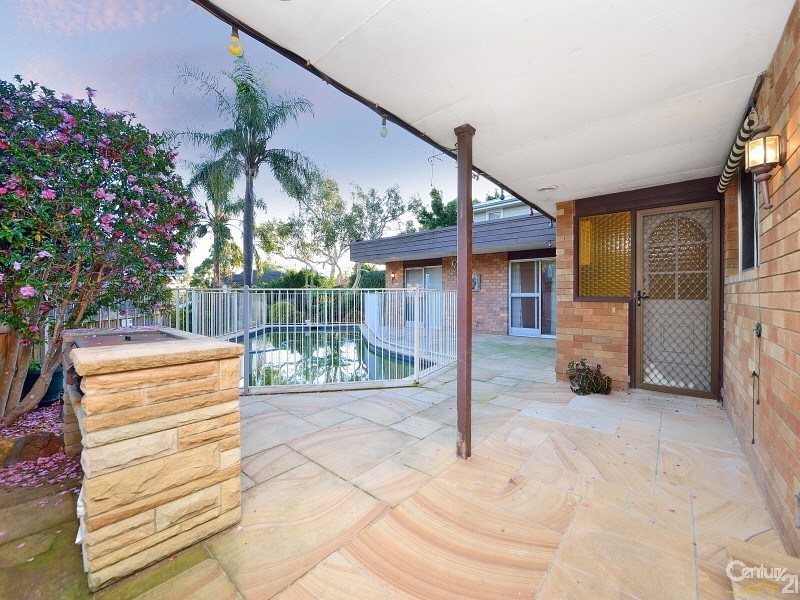 15 EDEN AVENUE, South Turramurra NSW 2074