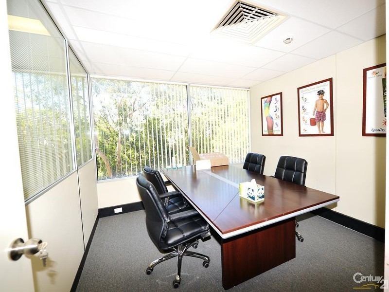 31-33 Chaplin Drive, Lane Cove West NSW 2066