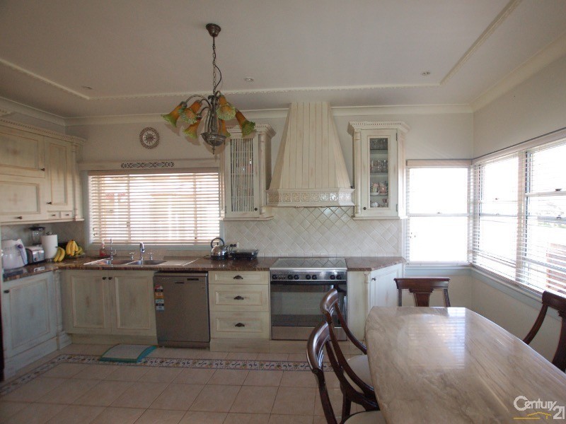 1 Banksia St, Eastwood NSW 2122