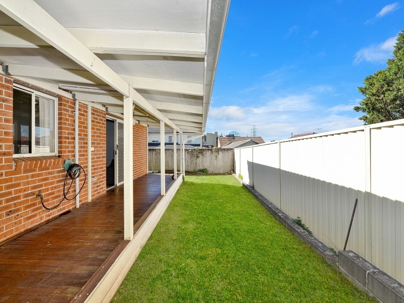 1/1  Margaret St, Greenacre NSW 2190