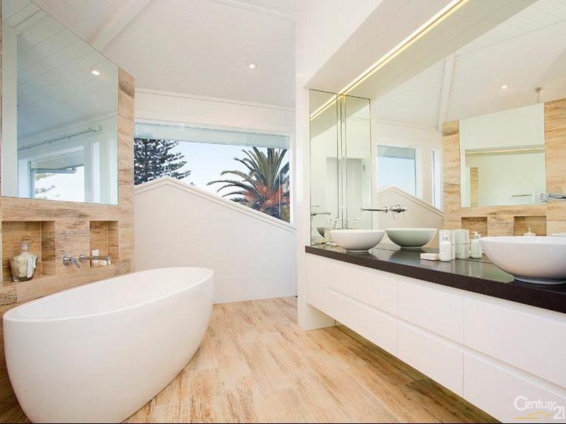 31 Beach Road, Collaroy NSW 2097