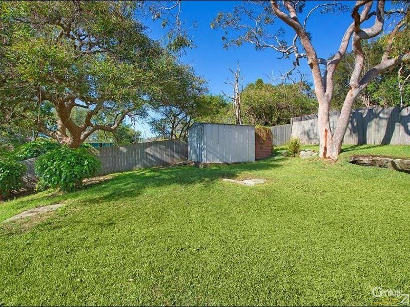 11 May Road, Dee Why NSW 2099