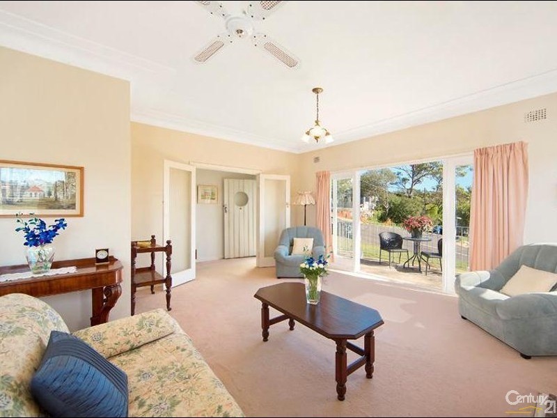 11 May Road, Dee Why NSW 2099