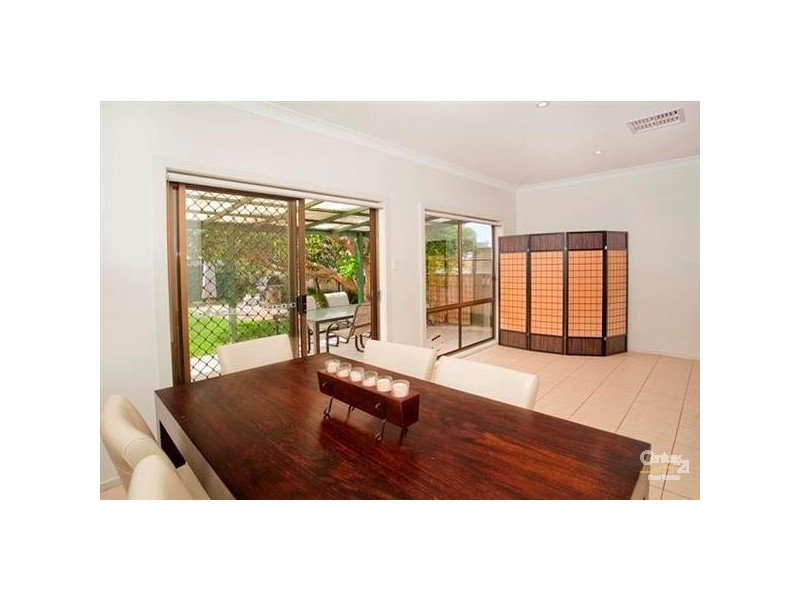 1 Spring Road, North Curl Curl NSW 2099