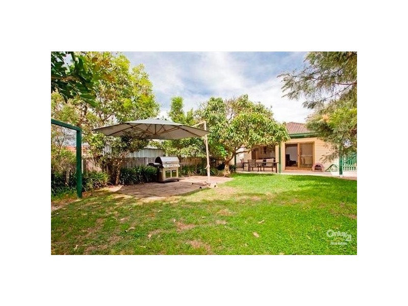 1 Spring Road, North Curl Curl NSW 2099