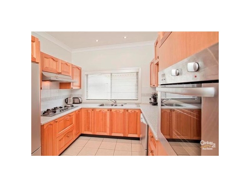 1 Spring Road, North Curl Curl NSW 2099