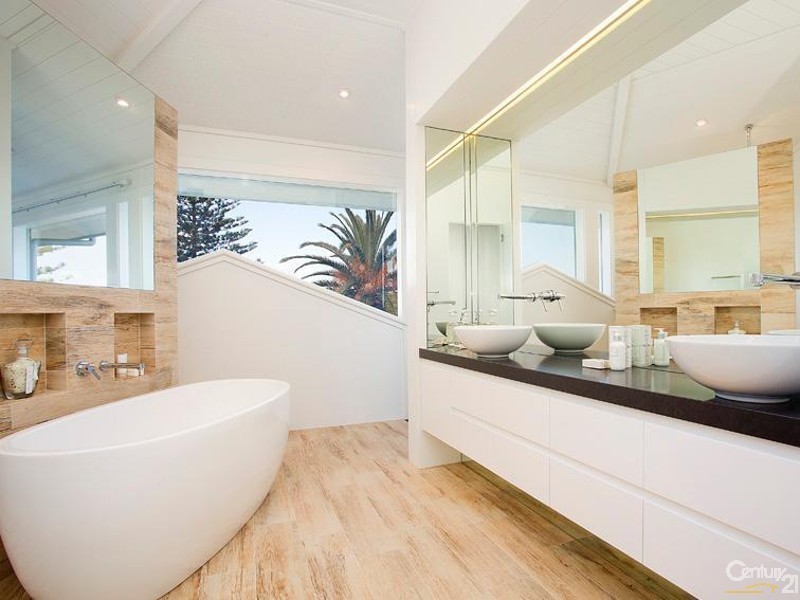 31 Beach Road, Collaroy NSW 2097