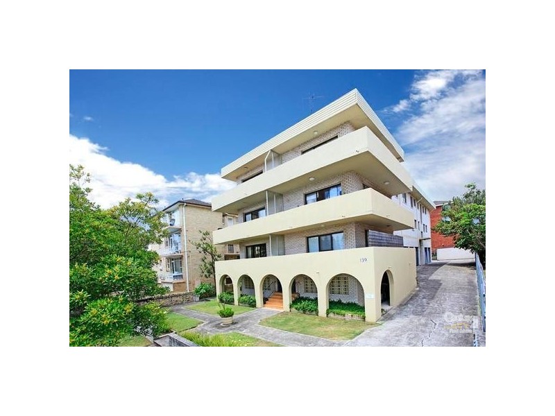 2/139 Pacific Parade, Dee Why NSW 2099