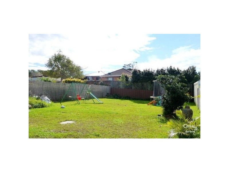 42 Parr Parade, Narraweena NSW 2099