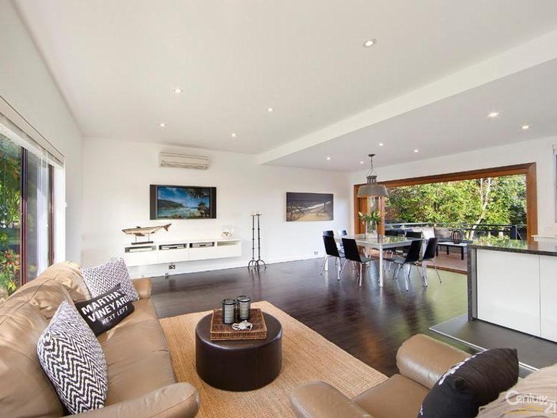 11 Hall Avenue, Collaroy Plateau NSW 2097