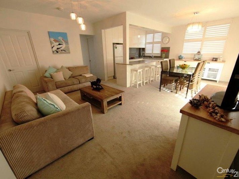 2/29 Lagoon Street, Narrabeen NSW 2101