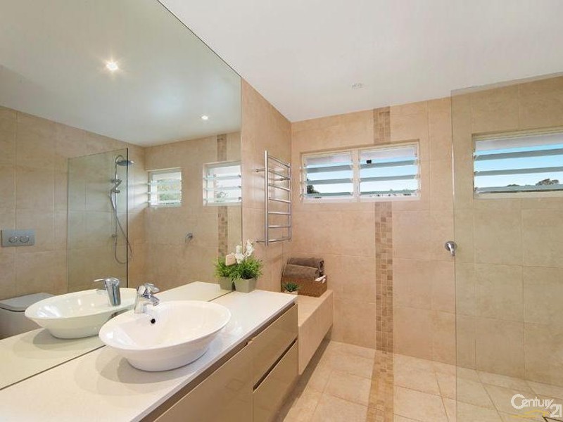 9 Derwent Street, Wheeler Heights NSW 2097