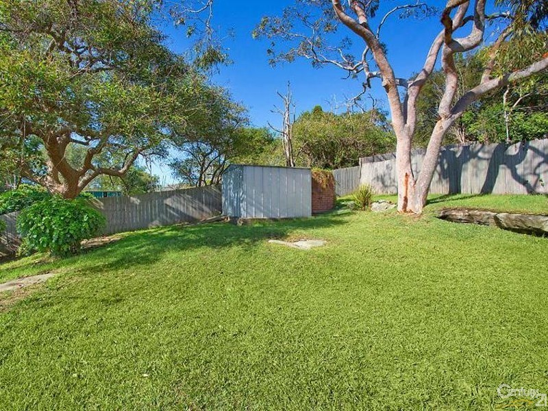 11 May Road, Dee Why NSW 2099