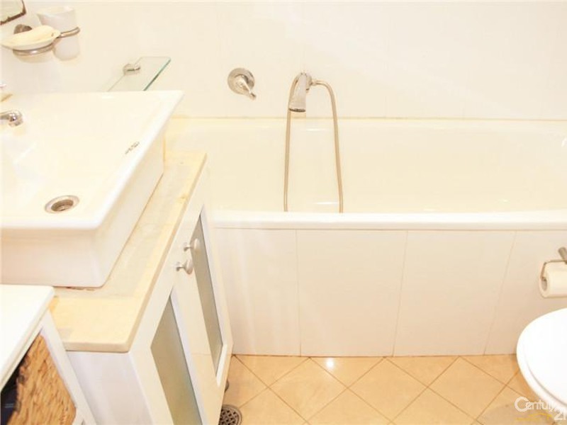 8/95 Pacific Parade, Dee Why NSW 2099