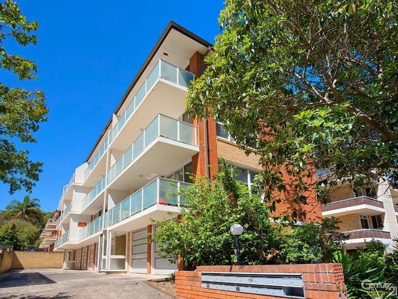 8/14 Regent Street, Dee Why NSW 2099