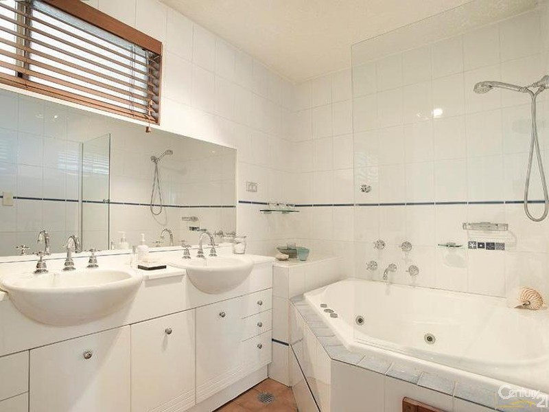 23/18 Mactier Street, Narrabeen NSW 2101