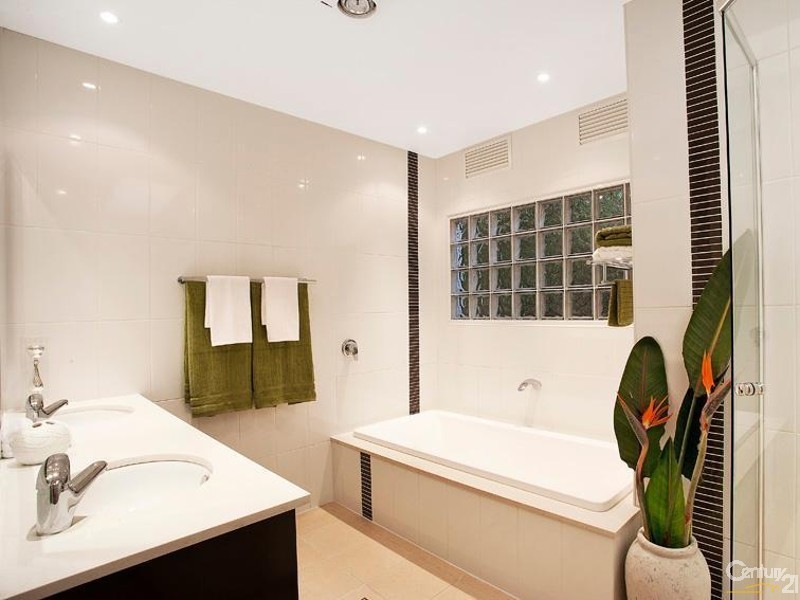36 The Esplanade, Narrabeen NSW 2101