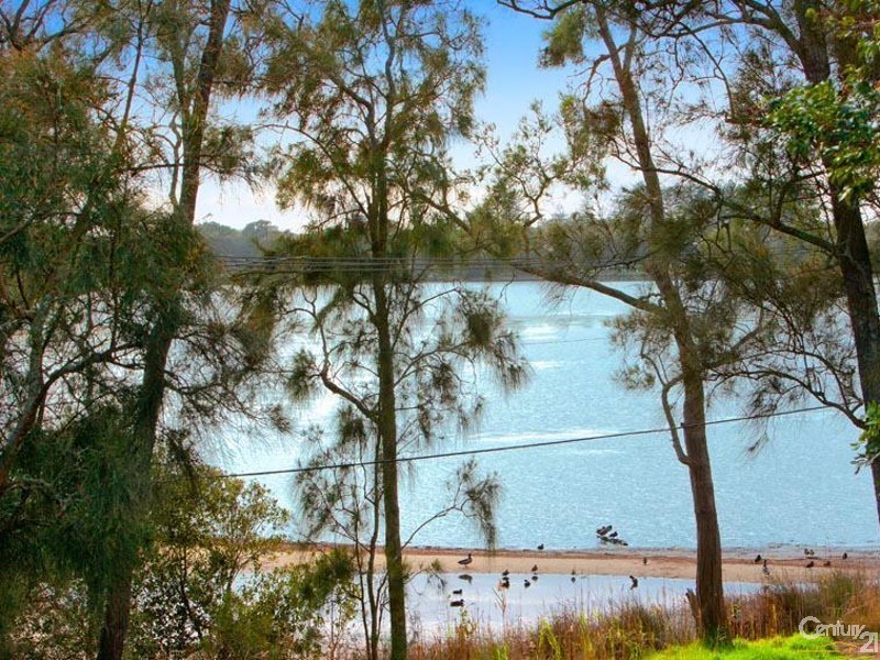 36 The Esplanade, Narrabeen NSW 2101