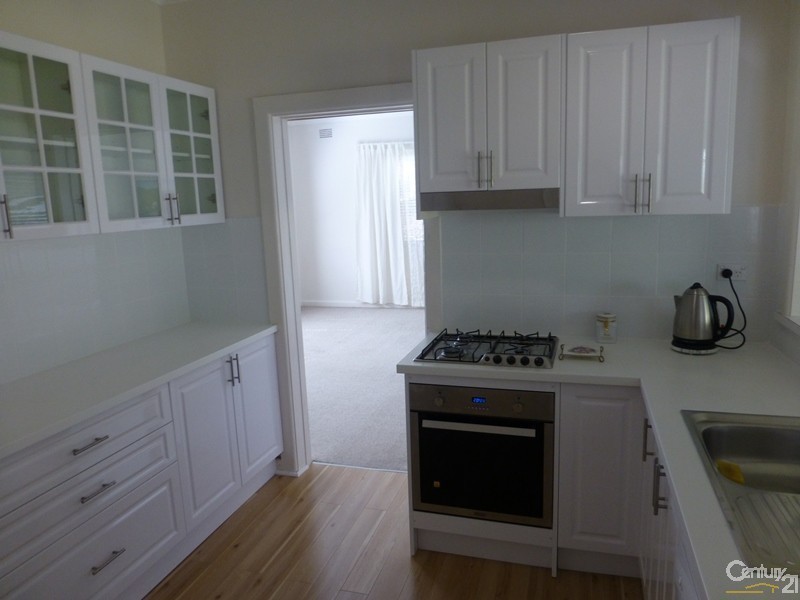 23 Oxford Falls Road, Beacon Hill NSW 2100