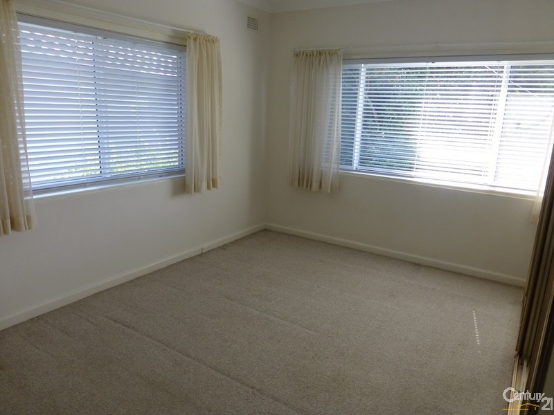 23 Oxford Falls Road, Beacon Hill NSW 2100