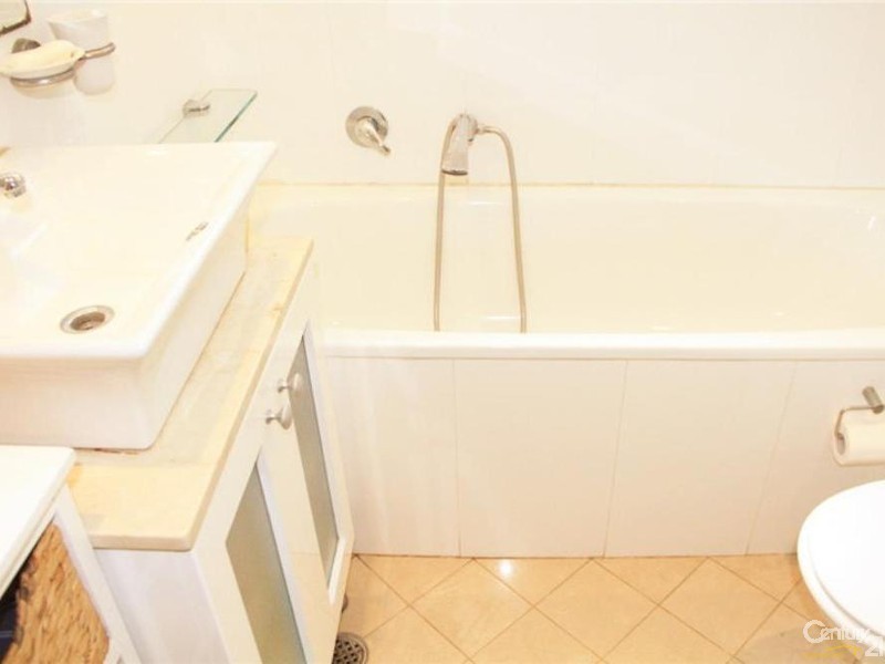 8/95 Pacific Parade, Dee Why NSW 2099