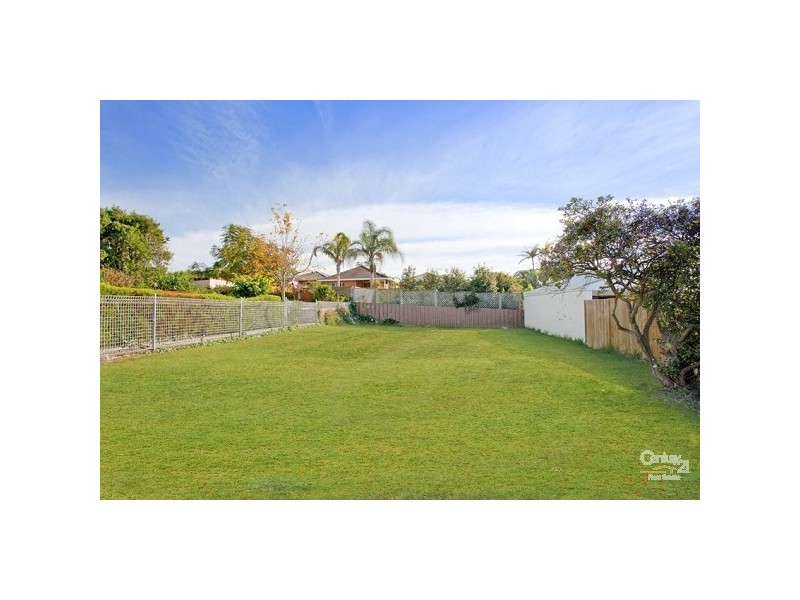 42 Parr Parade, Narraweena NSW 2099