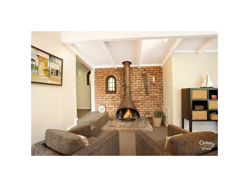 36 The Esplanade, Narrabeen NSW 2101