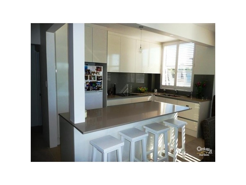 2/29 Lagoon Street, Narrabeen NSW 2101