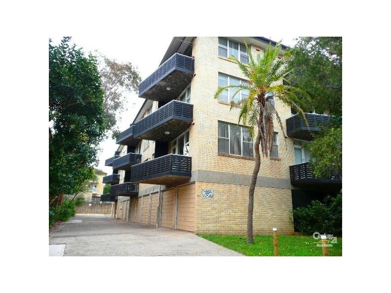 18/105 Oaks Avenue, Dee Why NSW 2099