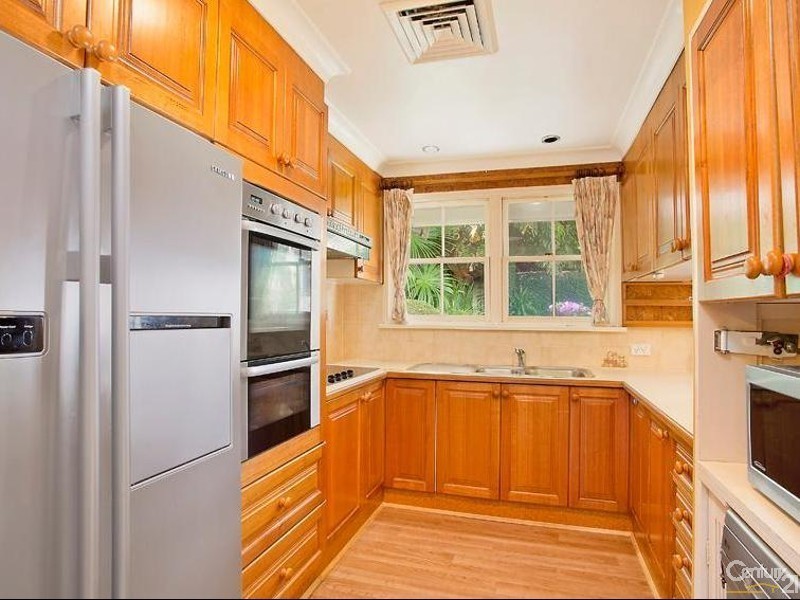 10 Birinta Street, Narraweena NSW 2099