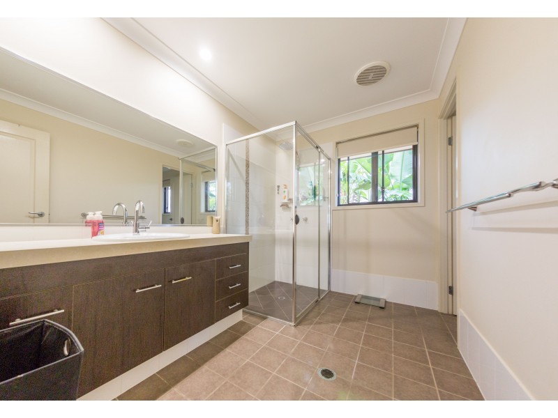 11 Lindsay Avenue, Cumbalum NSW 2478