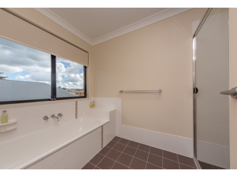 11 Lindsay Avenue, Cumbalum NSW 2478